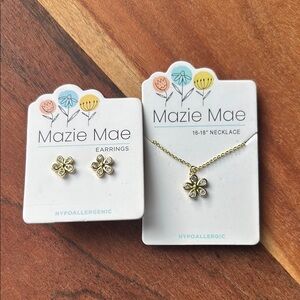 Mazie Mae matching necklace and earrings set!